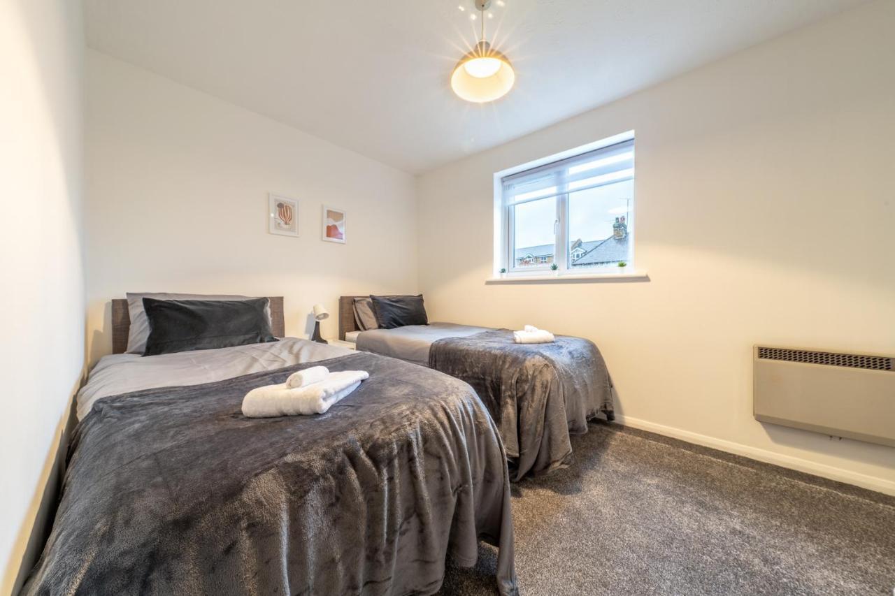 Luxury 2 Bed Apartment Stansted Airport Bishops Stortford ビショップス・ストートフォード エクステリア 写真